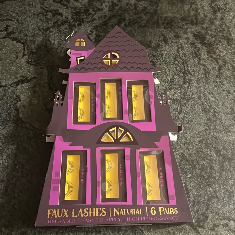 faux lashes set spooky haunted mansion Halloween